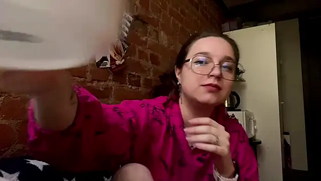 Snapshot of DaliLove chatting on 05/30/26, 05:43 DaliLove online show from 05/30/26, 05:43
