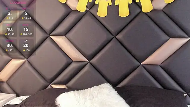 AdrianaHarlow online show from 07/01/26, 07:13
