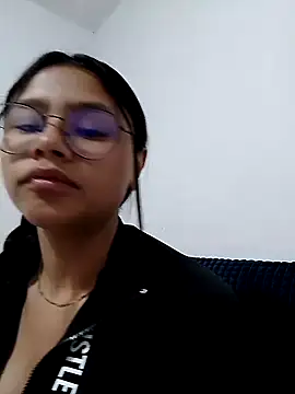 Snapshot of Sofielovee-01 chatting on 06/16/26, 08:50 Sofielovee-01 online show from 06/16/26, 08:50