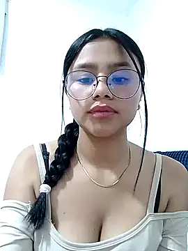Snapshot of Sofielovee-01 chatting on 07/11/26, 12:57 Sofielovee-01 online show from 07/11/26, 12:57