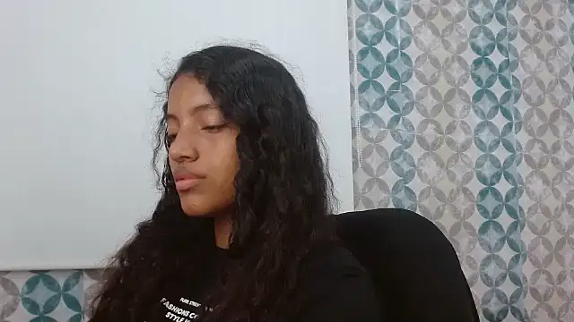 Isabellacarson online show from 07/05/26, 04:25