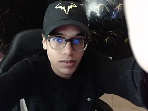 Snapshot of draven_sex chatting on 06/11/26, 07:56 draven sex online show from 06/11/26, 07:56