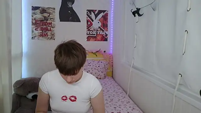 EmyHills online show from 07/02/26, 01:39