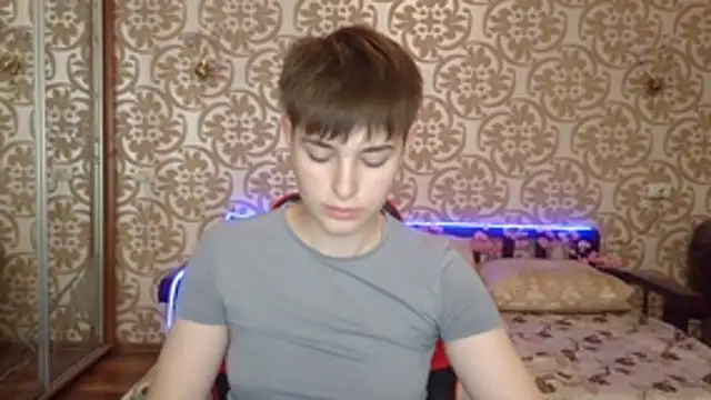 EmyHills online show from 07/26/26, 07:43