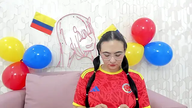 Snapshot of Lunna_Ferrer chatting on 06/27/26, 12:44 Lunna Ferrer online show from 06/27/26, 12:44