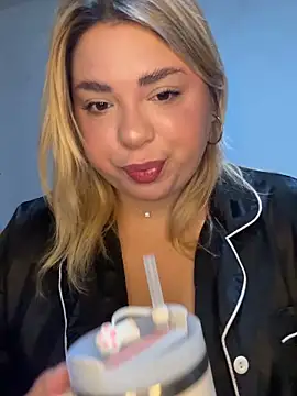 cutestsnoww online show from 06/04/26, 12:33