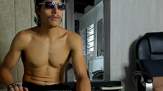 tommyhot7 online show from 07/16/26, 11:00