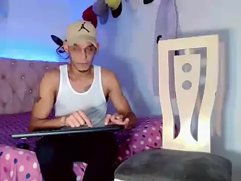 Snapshot of Brendt_Hotx chatting on 06/30/26, 04:08 Brendt Hotx online show from 06/30/26, 04:08