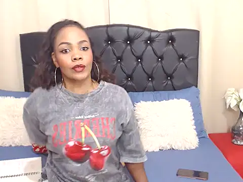 Snapshot of NicoleChanell04 chatting on 06/07/26, 12:04 NicoleChanell04 online show from 06/07/26, 12:04