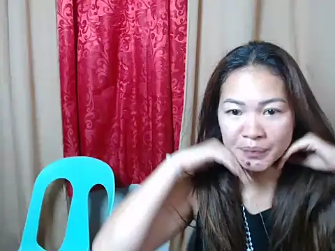 Snapshot of urpretty_hotmama chatting on 06/20/26, 02:03 urpretty hotmama online show from 06/20/26, 02:03