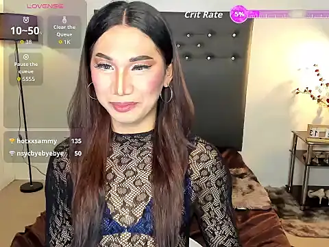 Snapshot of UrSeductiveCriselda chatting on 06/18/26, 04:44 UrSeductiveCriselda online show from 06/18/26, 04:44