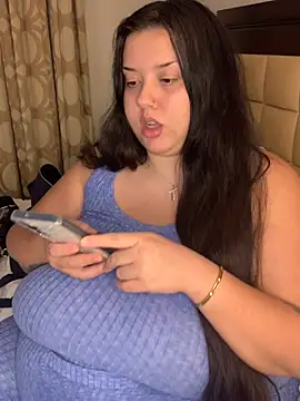 Snapshot of Asiabanks_22 chatting on 06/19/26, 02:05 Asiabanks 22 online show from 06/19/26, 02:05