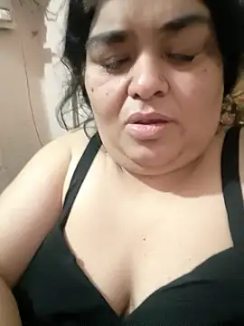 Snapshot of simranjeet_kaur69 chatting on 06/01/26, 07:37 simranjeet kaur69 online show from 06/01/26, 07:37