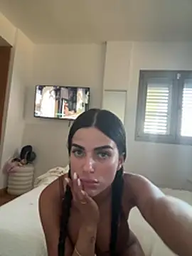 Snapshot of miaabelluccii chatting on 07/05/26, 05:20 miaabelluccii online show from 07/05/26, 05:20