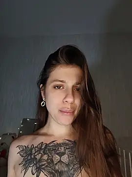 Snapshot of Eileenmurrr chatting on 06/19/26, 04:39 Eileenmurrr online show from 06/19/26, 04:39