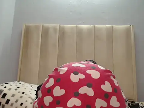 QueenZara 202 online show from 07/04/26, 05:02
