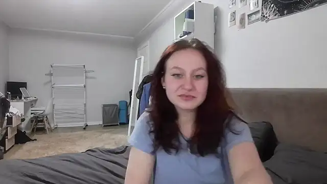 Snapshot of LoiseLovetto chatting on 06/19/26, 04:22 LoiseLovetto online show from 06/19/26, 04:22