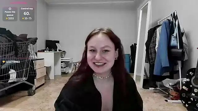 Snapshot of LoiseLovetto chatting on 07/08/26, 06:12 LoiseLovetto online show from 07/08/26, 06:12