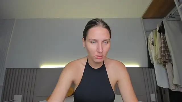 SofiClimbing online show from 04/23/26, 03:52