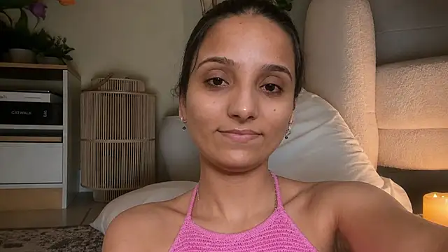 Snapshot of Vartikapussy82 chatting on 06/01/26, 05:20 Vartikapussy82 online show from 06/01/26, 05:20