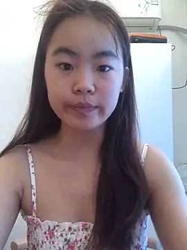 YiYi5520 online show from 06/04/26, 07:25