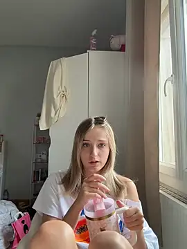 anna avieraa online show from 06/05/26, 04:35