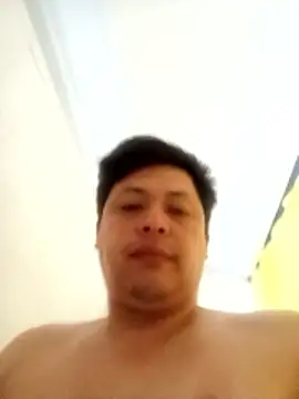 Snapshot of Ezequiel34 chatting on 06/06/26, 05:34 Ezequiel34 online show from 06/06/26, 05:34