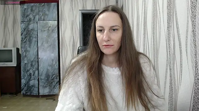 Yevgeshka-Milashka online show from 10/12/25, 06:01