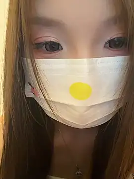Snapshot of QIQI-QIQI-01 chatting on 06/24/26, 12:26 QIQI-QIQI-01 online show from 06/24/26, 12:26