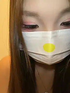 Snapshot of QIQI-QIQI-01 chatting on 06/26/26, 09:57 QIQI-QIQI-01 online show from 06/26/26, 09:57