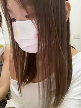 Snapshot of QIQI-QIQI-01 chatting on 07/01/26, 12:18 QIQI-QIQI-01 online show from 07/01/26, 12:18