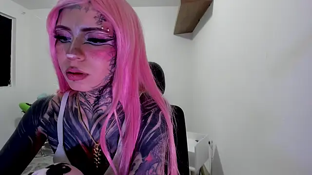 Nickidoll66  online show from 06/07/26, 09:51