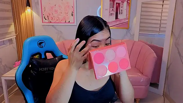 lia x a online show from 06/12/26, 01:10