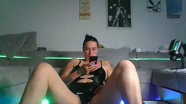Snapshot of Cassia_Lux_Royal chatting on 07/23/26, 07:45 Cassia Lux Royal online show from 07/23/26, 07:45