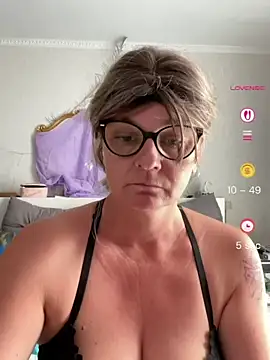 Snapshot of DirtyMarie80 chatting on 07/18/26, 01:59 DirtyMarie80 online show from 07/18/26, 01:59