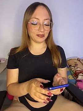 Caamii  online show from 06/05/26, 06:57