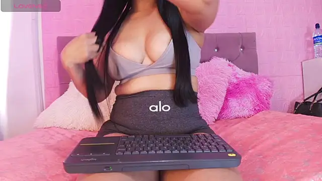 Snapshot of Ebonny_Brown_nasty chatting on 06/23/26, 03:54 Ebonny Brown nasty online show from 06/23/26, 03:54