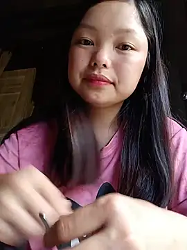 Snapshot of Linna-bae chatting on 06/13/26, 11:57 Linna-bae online show from 06/13/26, 11:57