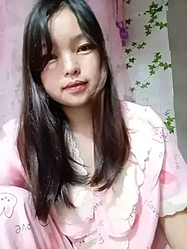 Snapshot of Linna-bae chatting on 07/02/26, 11:27 Linna-bae online show from 07/02/26, 11:27