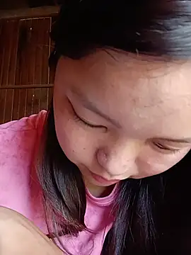 Snapshot of Linna-bae chatting on 07/21/26, 01:19 Linna-bae online show from 07/21/26, 01:19