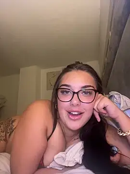 Maceysea  online show from 06/04/26, 11:33