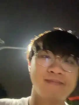 Snapshot of Yang_571 chatting on 07/24/26, 03:54 Yang 571 online show from 07/24/26, 03:54