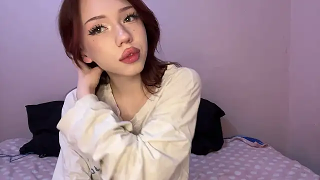 Snapshot of moonlure chatting on 07/23/26, 12:03 moonlure online show from 07/23/26, 12:03