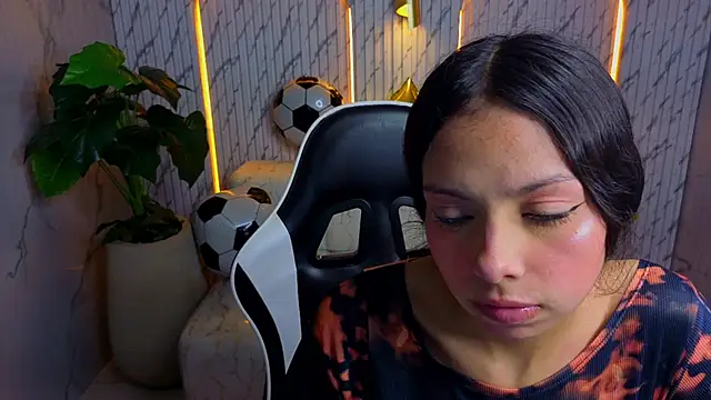 Snapshot of samantha_tx_ chatting on 06/23/26, 03:04 samantha tx online show from 06/23/26, 03:04