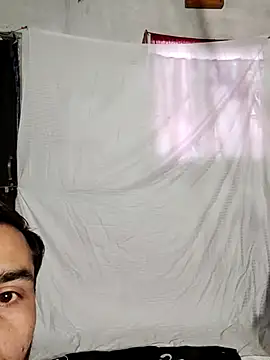 Snapshot of saritabhabixxx chatting on 07/17/26, 11:17 saritabhabixxx online show from 07/17/26, 11:17
