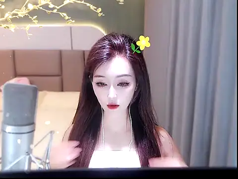Snapshot of Mimi66688 chatting on 06/13/26, 10:02 Mimi66688 online show from 06/13/26, 10:02