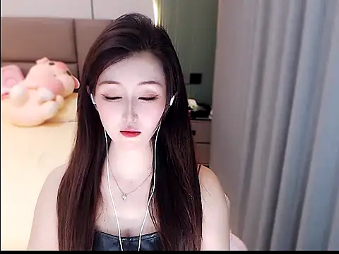 Snapshot of Mimi66688 chatting on 07/08/26, 12:53 Mimi66688 online show from 07/08/26, 12:53