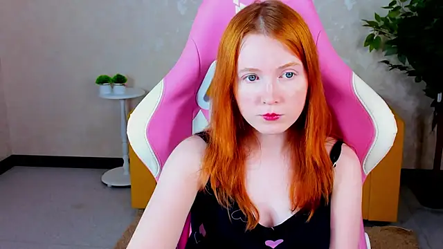 ari-kittyy online show from 06/18/26, 04:02