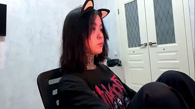 Snapshot of staryrose chatting on 06/12/26, 04:17 staryrose online show from 06/12/26, 04:17