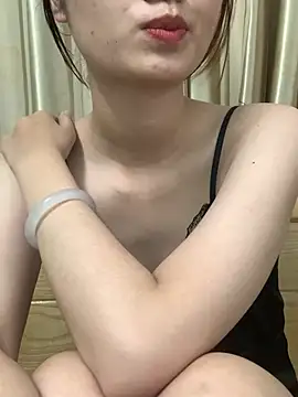 Snapshot of -Hinne- chatting on 06/15/26, 03:58 -Hinne- online show from 06/15/26, 03:58